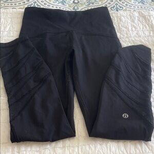 Lululemon Black Leggings mesh @bottom